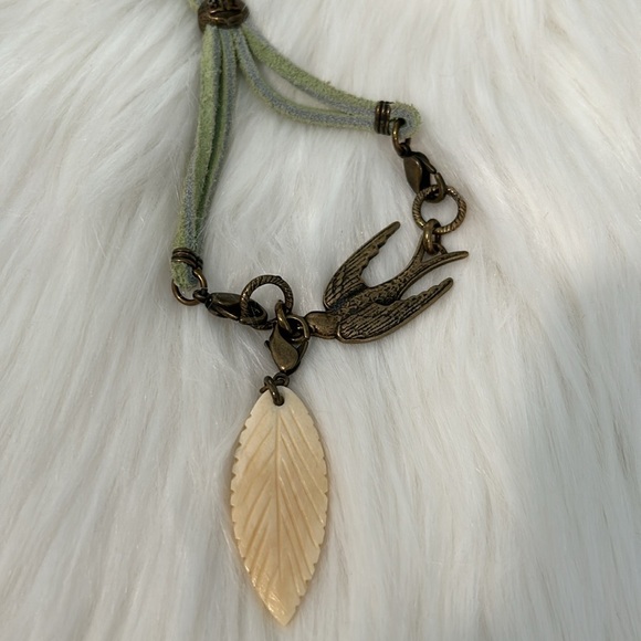 Lenny & Eva Leather Dove and Leaf Bracelet - Picture 6 of 6